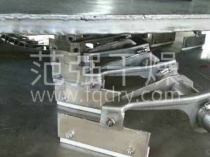 范強盤(pán)式干燥機的結構及原理